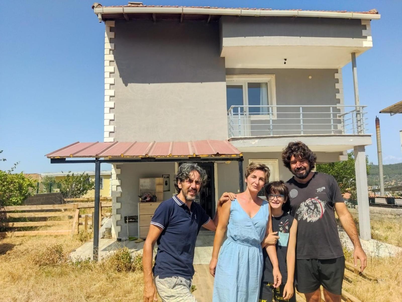 Hotel Guezelbahce Yemek Atoelyesi Smirne Esterno foto